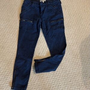 Joie capri pants with zippered bottom